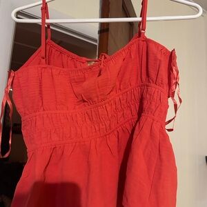 Red Sleeveless Top